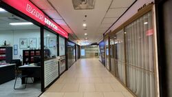 Lucky Plaza (D9), Retail #476270541